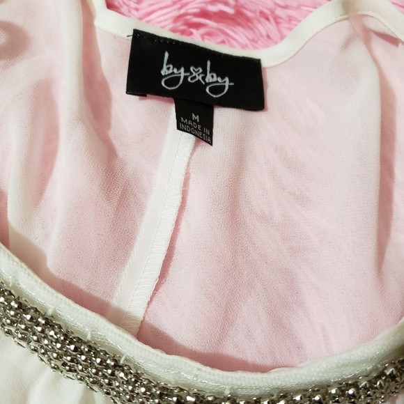 Women's top flutter Sleeve white top cold shoulder - Picture 7 of 8